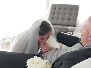 Big Bum Bride To Be Fucked With The Best Man